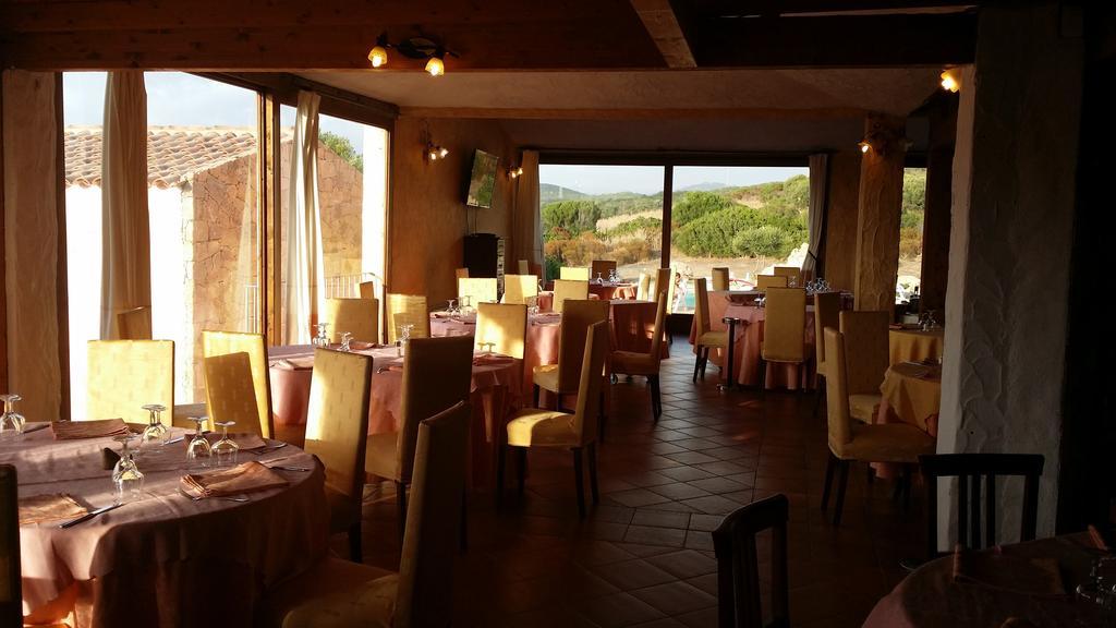 Hotel Ristorante La Tana Di Li Mazzoni Trinità dʼAgultu الغرفة الصورة